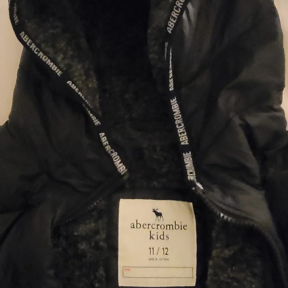 Winter jacket - Picture 2 of 4